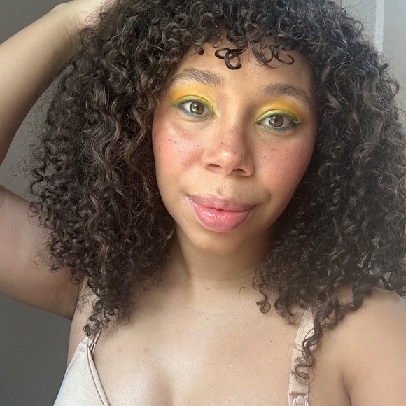 Meet your Posher, Jan-delle - Picture 2 of 2